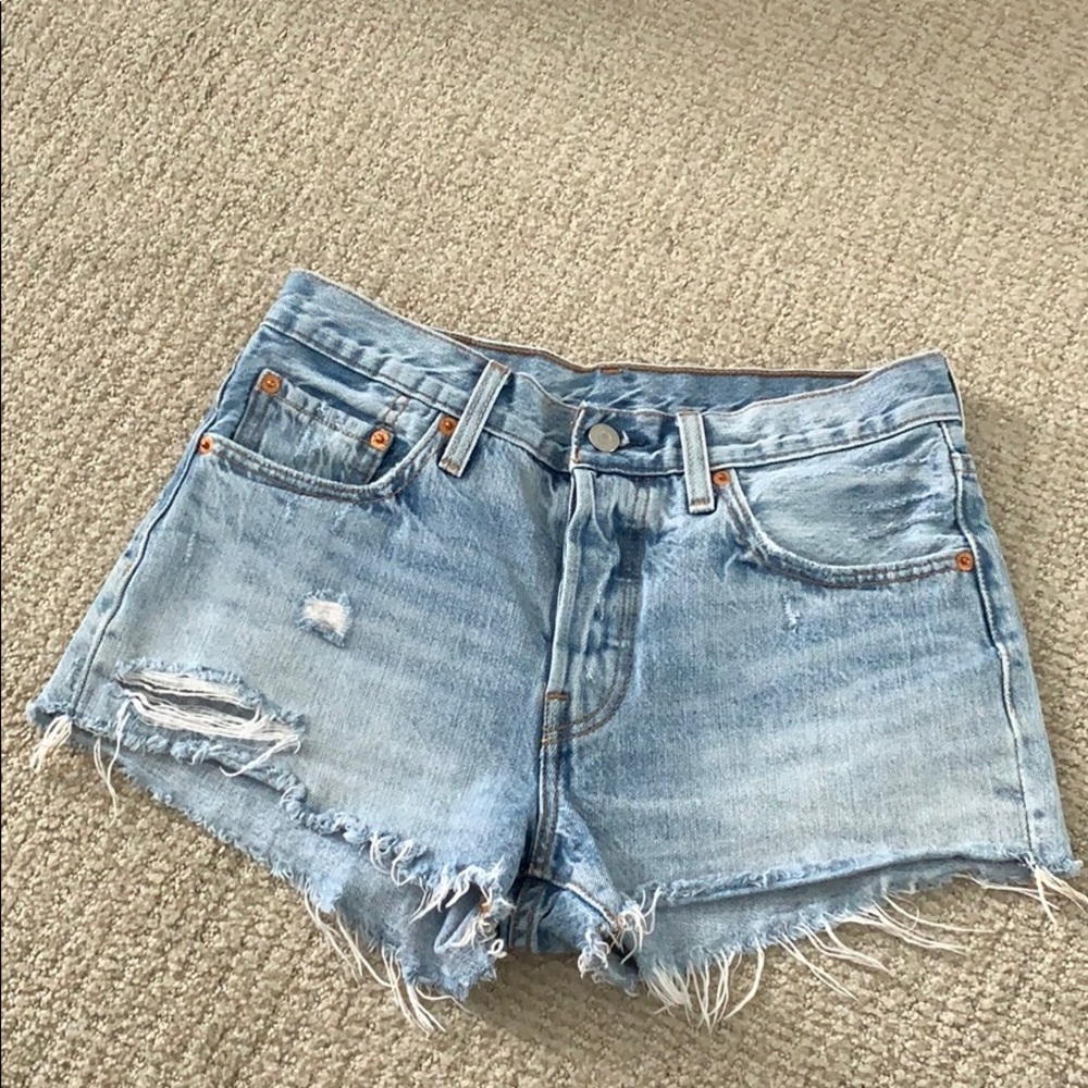 Levi’s Mid Rise Shorts